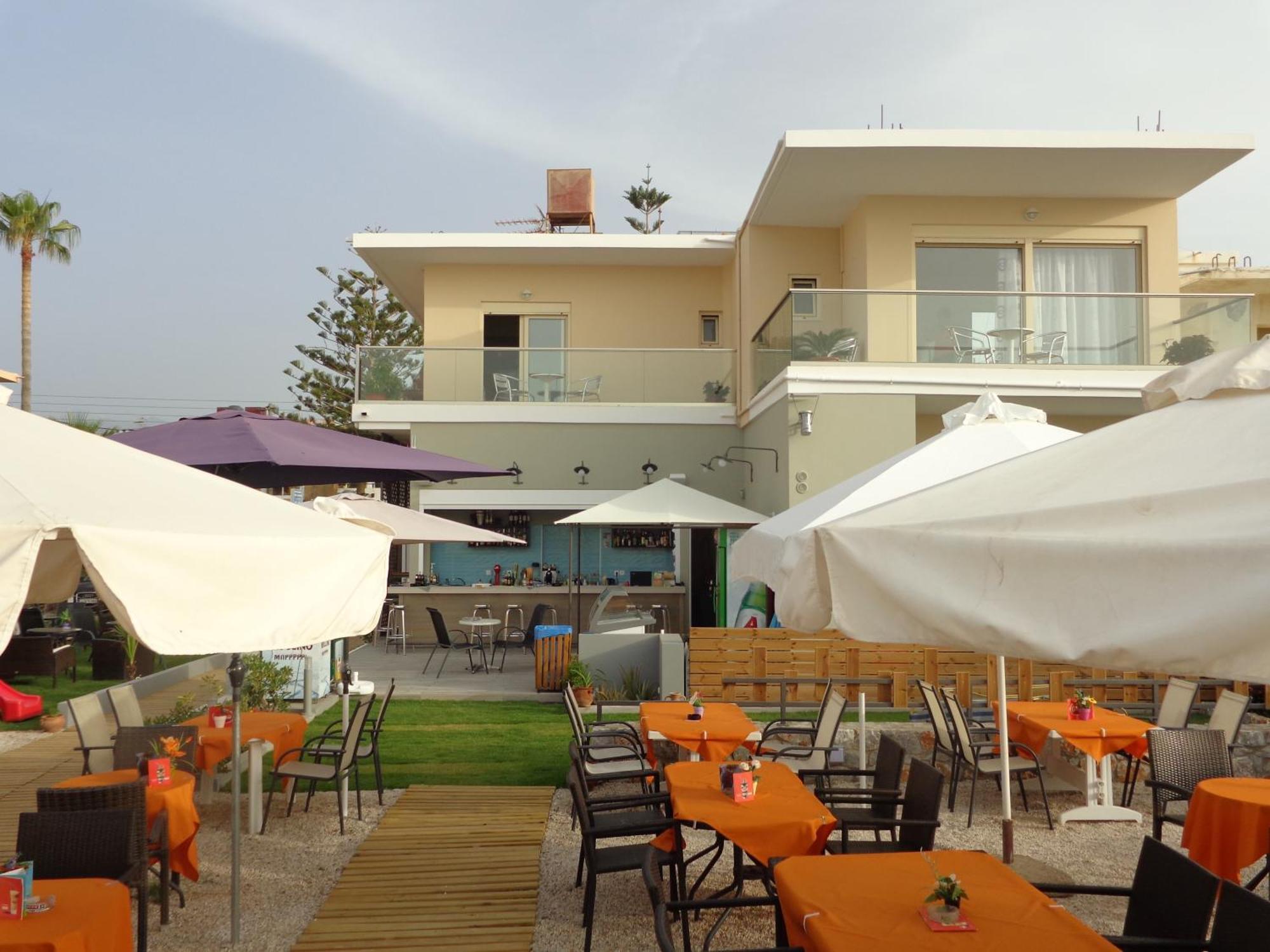 Litinakis Studios Sea View & Litinakis Studios Garden View 700 Meters Away Agia Marina Dış mekan fotoğraf